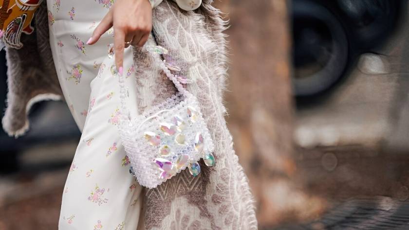 How to Choose the Right Bead Evening Bag for Your Next Party Image