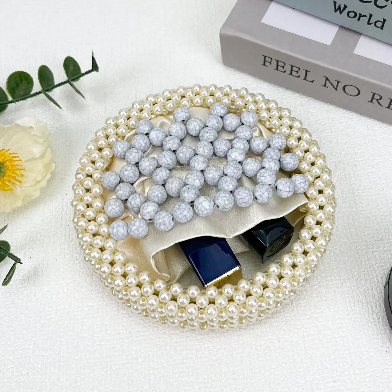Round Acrylic Bead Purse Wholesale - Image 2
